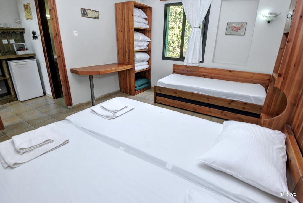 Amiad Joseph Well Country Inn Kamer foto
