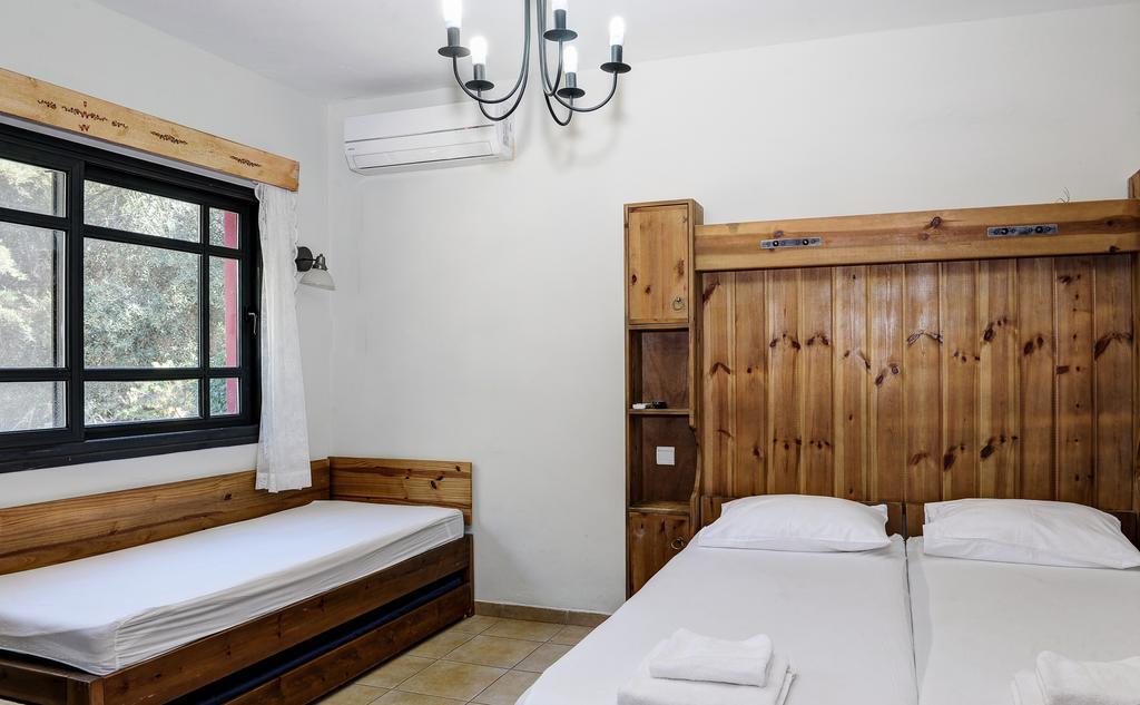 Amiad Joseph Well Country Inn Buitenkant foto